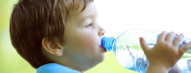 Eau riche en calcium pour les dents, les os et le coeur